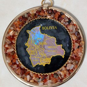 Platillo Decorativo Artesanal de Bolivia con Mapa y Alas de Mariposa Morpho Azul - imagen 3