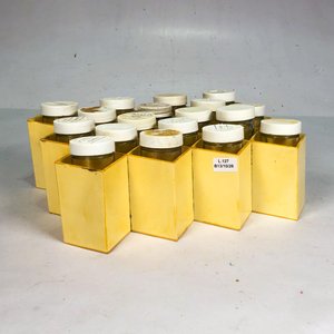 Lote anterior: Juego de 18 Frascos para Especias con Soporte Amarillo