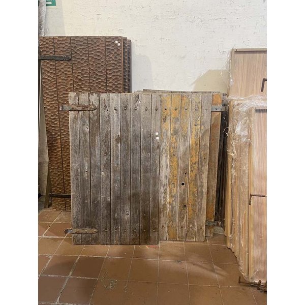 10 Postigones de Madera Rústica con Herrajes Metálicos - imagen 1
