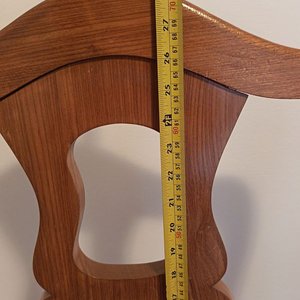 Par de Sillones Sitiales Clásicos en Madera Maciza Lustrada con Tapizado Bordo - imagen 8
