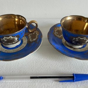 Lote siguiente: Juego de 2 Tazas y Platos de Café Porcelana Bavaria Azul y Dorado