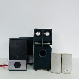 Lote de 7 Parlantes para PC en Negro y Gris - imagen 1