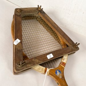 Antigua Raqueta de Tenis Viking Argus Sports Co. Ltd. London en Madera - imagen 4