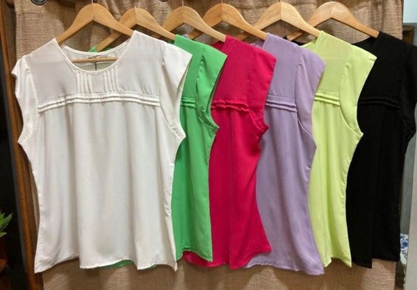 Lote de Blusas y Remeras de Dama Variadas