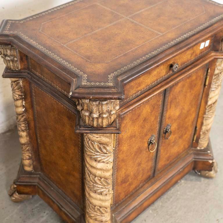 Mueble de estilo con detalles de pasta y madera imitada - imagen 2