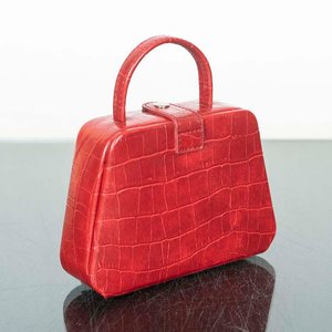 Lote anterior: Alhajero Rojo de Cuero con Espejo Interior