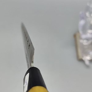 Cuchillo Profesional para Sushi Japonés, Hoja Larga Perforada de Acero Inoxidable y Mango de Madera - imagen 5