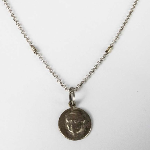 Cadena con Colgante de Plata y Oro con Rostro
