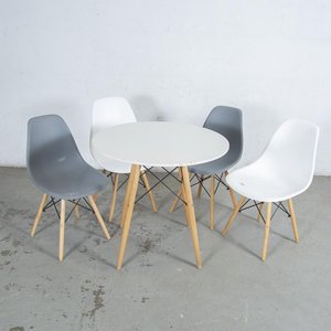 Lote anterior: Mesa Comedor Circular con 4 Sillas Estilo Eames (2 Blancas, 2 Grises)