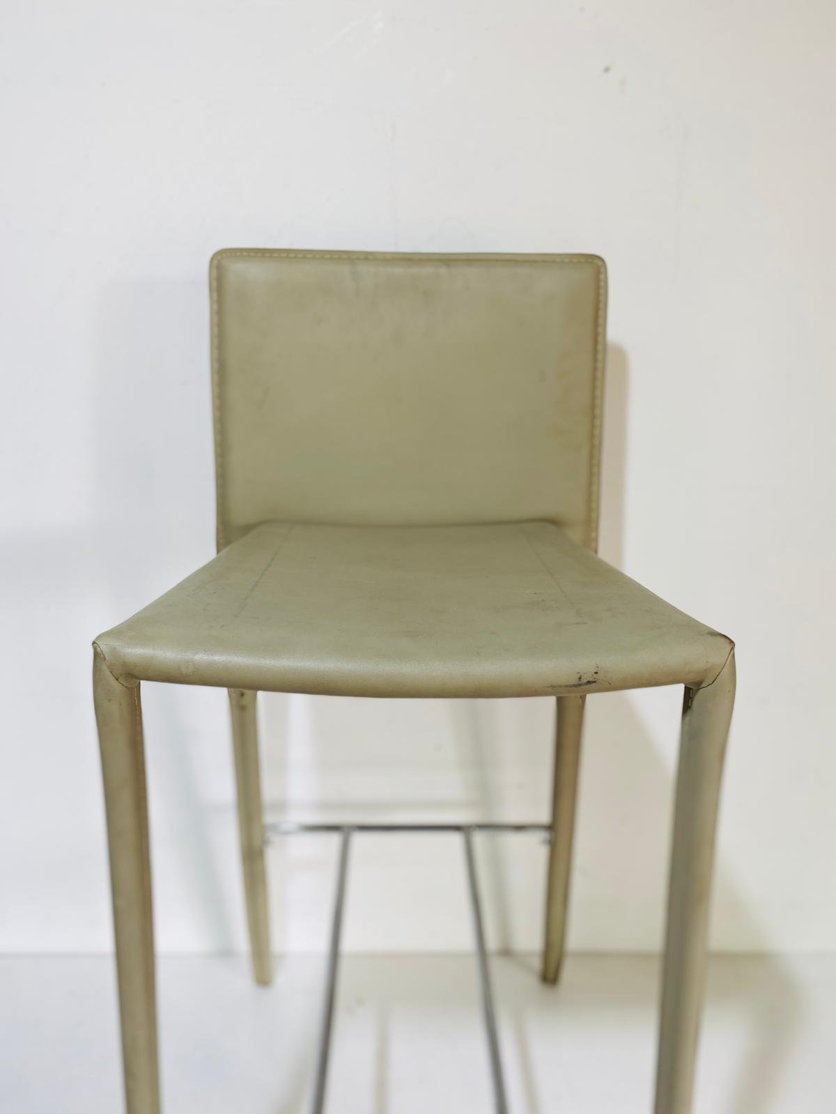 Item banqueta-en-cuerina - Image 1