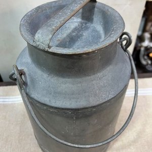 Tarro Lechero Antiguo de Chapa Galvanizada con Tapa y Asa - imagen 3