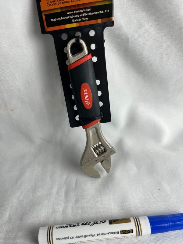 Llave Francesa Ajustable Marca DEVE Nueva