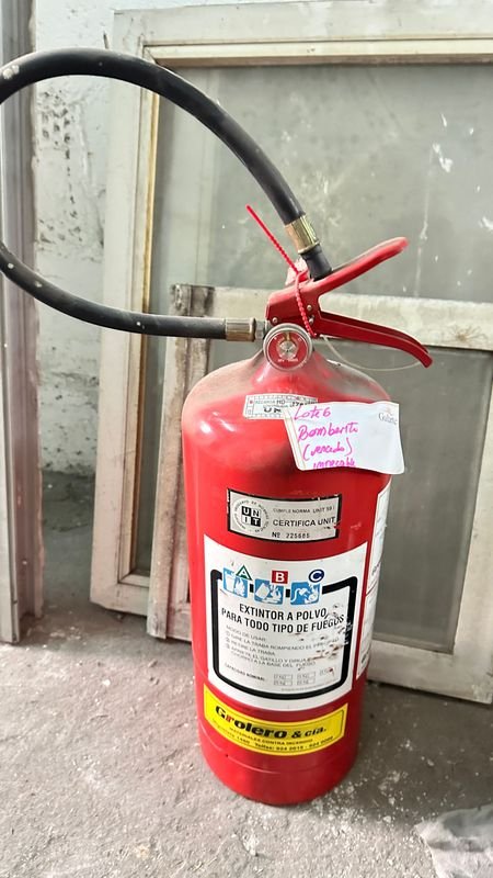 Extintor de Incendios en Buen Estado - imagen 2
