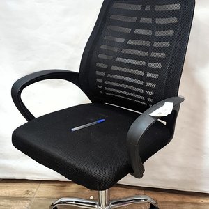 Silla de Escritorio Negra con Respaldo Lumbar y Apoya Cabezas - imagen 3