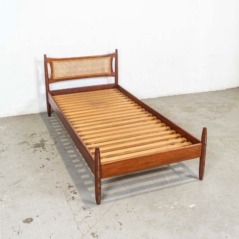 Item 2106200 - Image 0