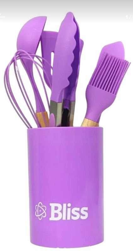 Set de menage en silicona y madera con colores variados - imagen 4
