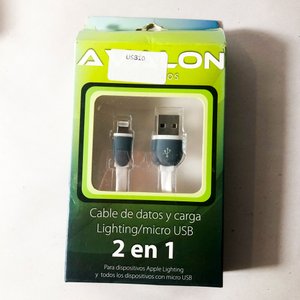 Set de 7 Accesorios Electrónicos: Auriculares Bluetooth y Cargadores USB - imagen 2