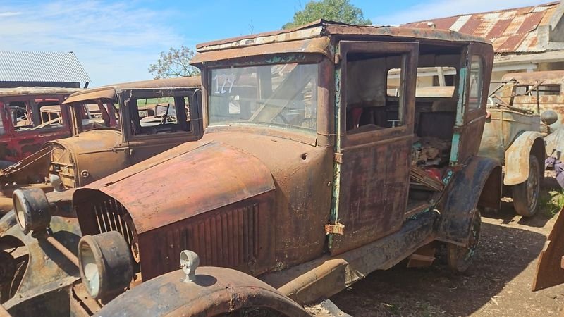 Chevrolet 1925 Cuatro Puertas - Auto Antiguo para Restaurar