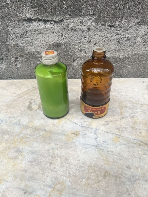Lote anterior: Dos botellas de vidrio en excelente estado
