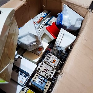 28 Tableros Eléctricos con Llaves Térmicas y Materiales Eléctricos Varios - imagen 4