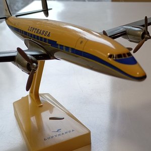 Maqueta Avión Lockheed L1049 Super Constellation Lufthansa Escala 1/144 - imagen 3