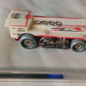 Vehículo a Escala Hot Wheels HW Bullet Transporte Rápido - imagen 3