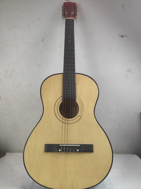 GUITARRA DE ESTUDIO CON FUNDA - Instrumento Musical - imagen 2