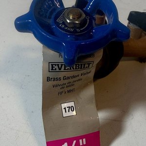 Lote de Canillas: Bronce y PVC con Válvulas Azules - imagen 3