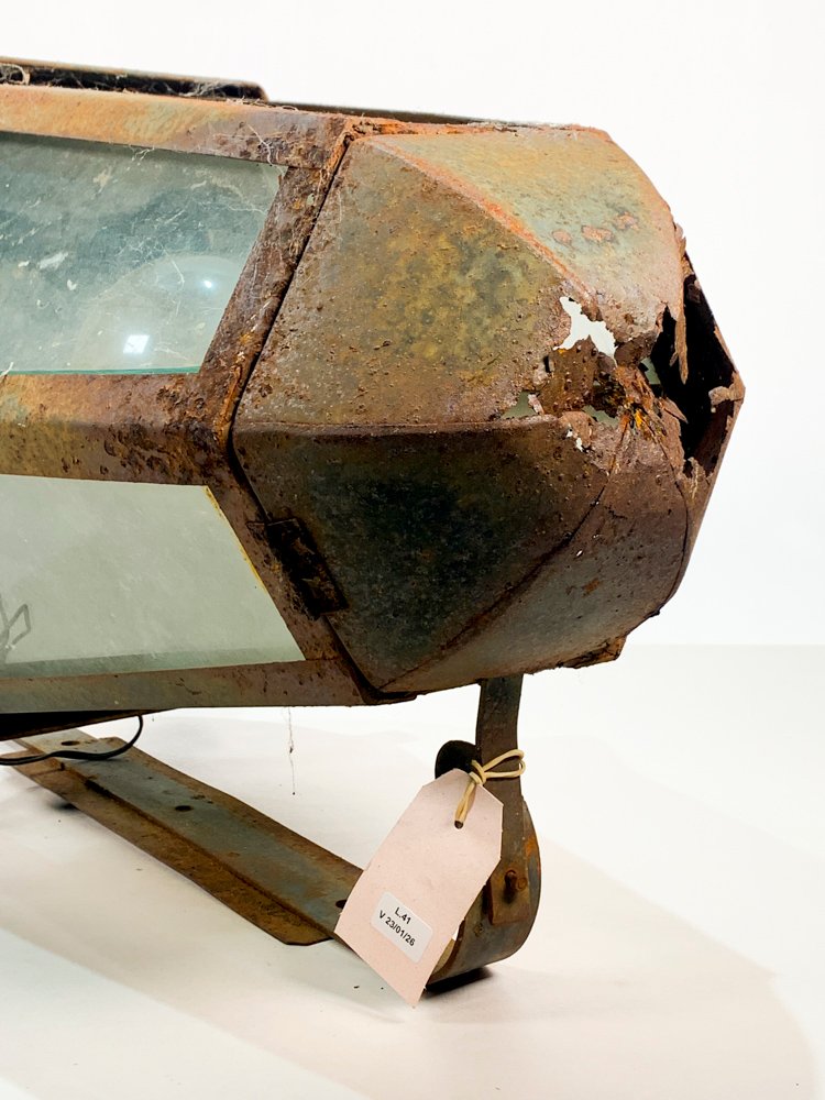 Item 490300 - Image 1