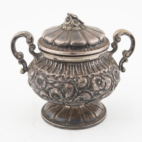 Azucarero de Plata 800 Labrada con Relieve de Flores - imagen 1