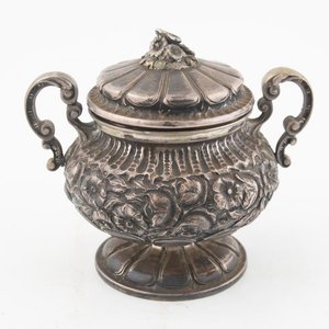 Lote anterior: Azucarero de Plata 800 Labrada con Relieve de Flores