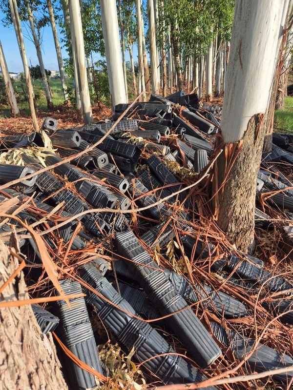 ESTIBA DE MACETAS EN PVC DE 7 m DE LARGO, 3 m DE ANCHO, 1 m DE ALTURA - imagen 4