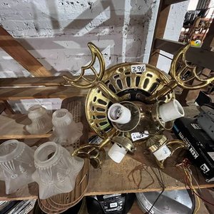 Ventilador de Techo con 4 Portalámparas y Tulipanes Decorativos - imagen 3