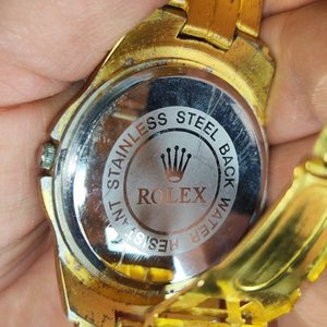 Lote de Tres Relojes Varios: Milus, Casio y Rolex - imagen 3