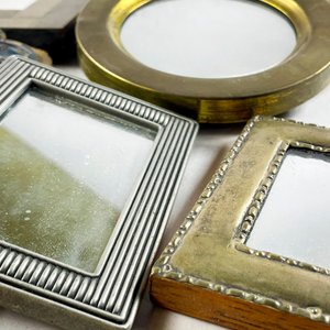 Lote de 8 Espejos con Marcos Metálicos de Diversos Diseños - imagen 5