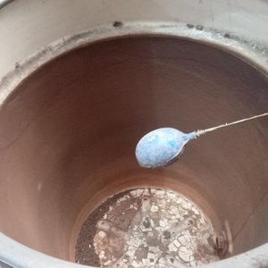 Tanque de Agua de PVC Gris 250 Litros con Tapa Agrietada - imagen 4