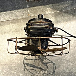 Ventilador Antiguo Marelli con Paletas de Bronce - Funciona - imagen 4