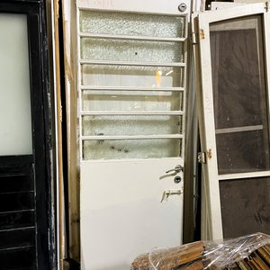 Hoja de Puerta de Hierro y Vidrio con Marco Blanco - imagen 2