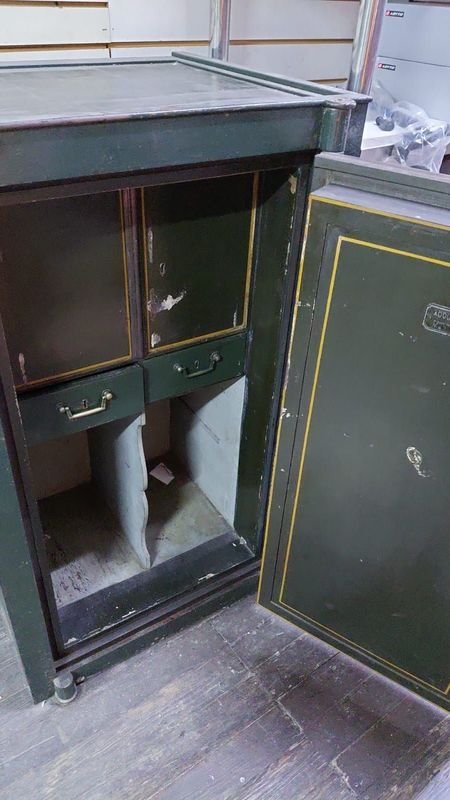 Caja fuerte segura y resistente - imagen 3