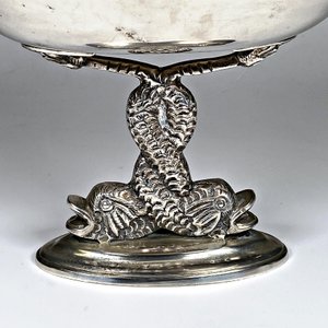 Centro de Mesa en Metal con Pie de Animales Mitológicos - imagen 3