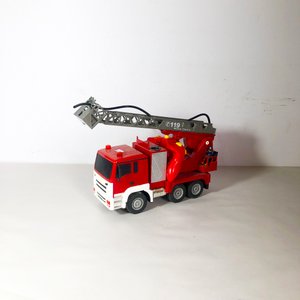 Lote siguiente: Camión de Bomberos a Control Remoto Moka Truck con Figura