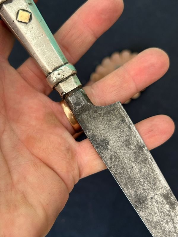 Cuchillo viejo artesanal de alta calidad con detalles únicos - imagen 5
