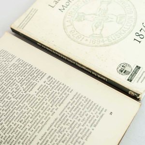 2 Libros: Estructura Económico Social de la Colonia y Laurak Bat de Montevideo - imagen 2