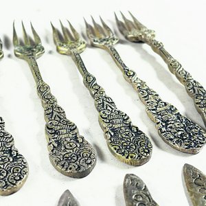Conjunto de 11 Tenedores y Cuchillos para Postre con Cabo Labrado - imagen 4