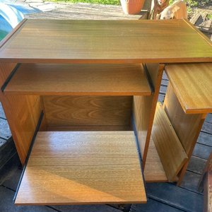 Escritorio Compacto para Computadora de MDF - imagen 4