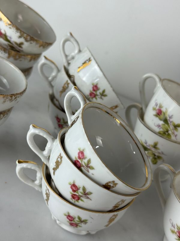Lote de porcelanas alemanas y japonesas con detalles florales - imagen 6
