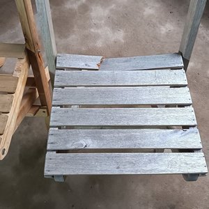 Lote de 3 Sillas Plegables de Madera con Detalles - imagen 3