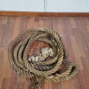 Lote siguiente: Tramo de Cuerda Gruesa de Sisal para Boliche o Decoración Rústica