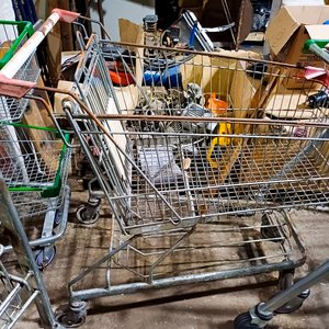 2 Carros de Supermercado: Uno Tipo Aeropuerto y Otro con Detalles - imagen 2