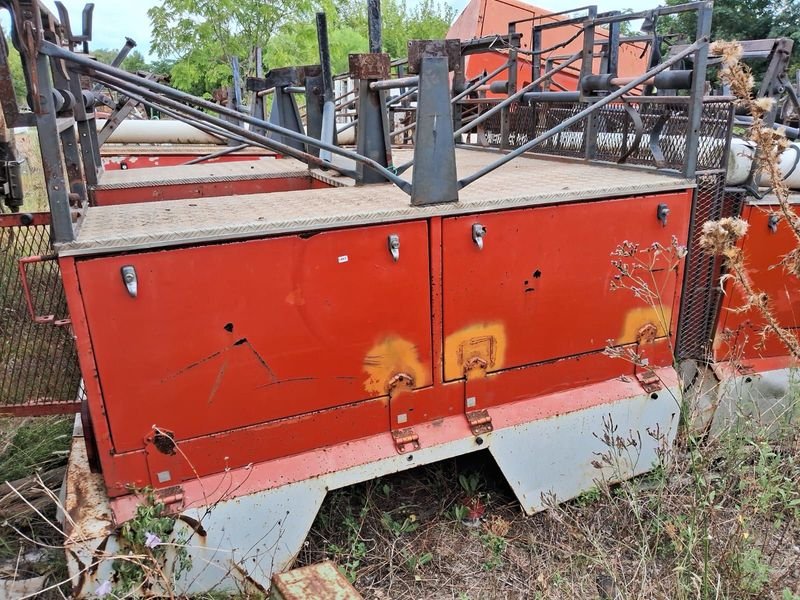 Caja industrial para vehículos de carga o remolque en mal estado - imagen 5